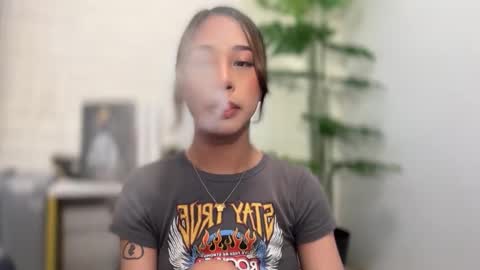 kirstenelsie online show from 11-19-25, 01:27