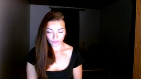 Snapshot of ivorymuse chatting on 06-25-26, 09:19 Lana online show from 06-25-26, 09:19