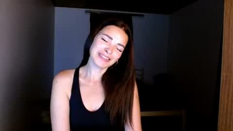 Snapshot of ivorymuse chatting on 07-02-26, 06:47 Lana online show from 07-02-26, 06:47