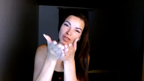 Snapshot of ivorymuse chatting on 07-04-26, 06:58 Lana online show from 07-04-26, 06:58