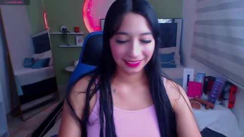 Snapshot of ivvoncute chatting on 05-10-26, 01:33 ivvoncute online show from 05-10-26, 01:33