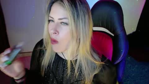 Diana Rojas  online show from 10-27-25, 10:47