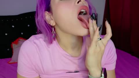 Snapshot of ivy__taylorr chatting on 05-16-26, 10:30 Diana Rojas online show from 05-16-26, 10:30