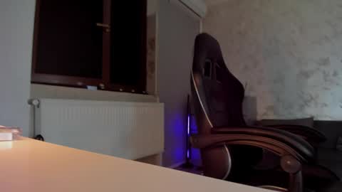 Ivy bellee online show from 02-08-25, 05:40