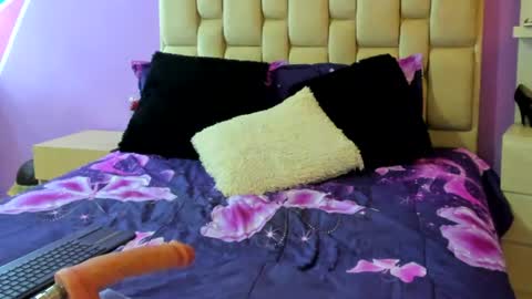 Snapshot of ivy_coopers chatting on 07-29-26, 01:59 Ivy online show from 07-29-26, 01:59