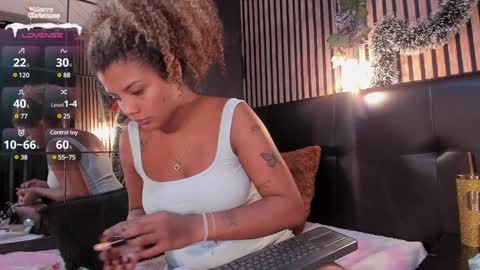 Snapshot of ivy_copper1 chatting on 12-23-24, 05:17 Ig  ivycopper1  online show from 12-23-24, 05:17