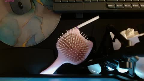 Snapshot of ivy_gail chatting on 02-19-25, 07:06  IVY online show from 02-19-25, 07:06