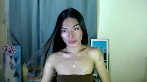 Ivy online show from 06-19-26, 03:49