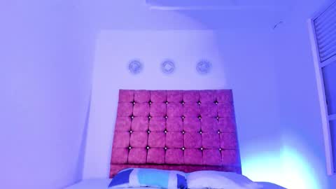 Snapshot of ivy_rae_xxx chatting on 12-19-25, 03:41 Ivy Rae online show from 12-19-25, 03:41