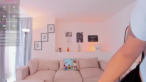 Snapshot of ivy_rein chatting on 11-21-25, 04:49 NEW MODEL Ivy online show from 11-21-25, 04:49