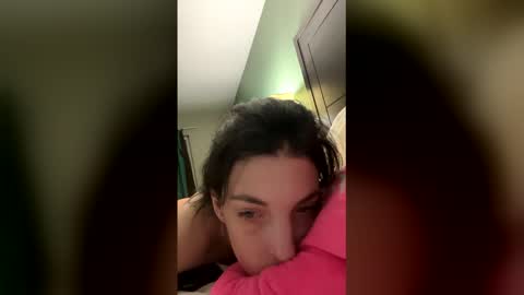 Snapshot of ivy_rose90 chatting on 03-11-26, 05:24 ivy_rose90 online show from 03-11-26, 05:24