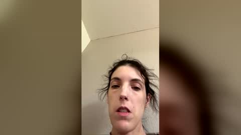 ivy_rose90 online show from 06-12-26, 08:41