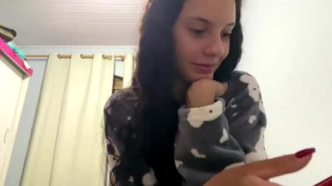 Snapshot of ivydesirer chatting on 03-27-26, 02:17 Ivy Desirer online show from 03-27-26, 02:17