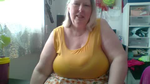 ivyjane3522 online show from 07-13-26, 02:20