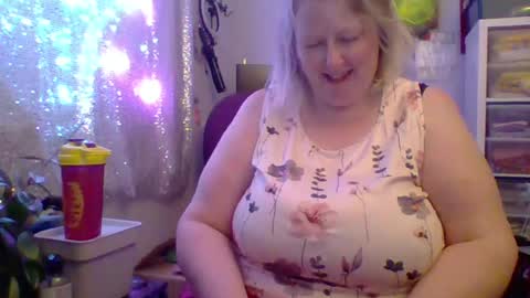 ivyjane3522 online show from 07-25-26, 03:26
