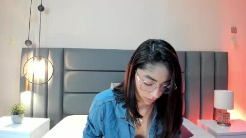 IvyJhonss online show from 09-12-25, 11:43