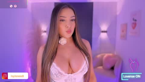 Ivy online show from 04-21-26, 12:45