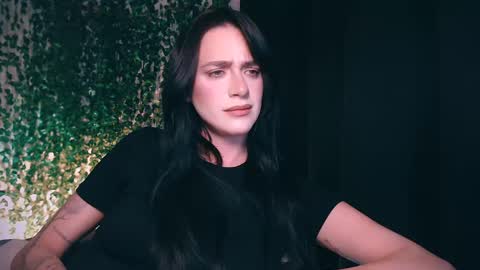 Snapshot of ivyjonson chatting on 02-20-25, 07:19 Miss Ivy online show from 02-20-25, 07:19