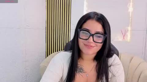 Snapshot of ivyka_monroe_cn chatting on 06-27-26, 02:34 IVYKA online show from 06-27-26, 02:34