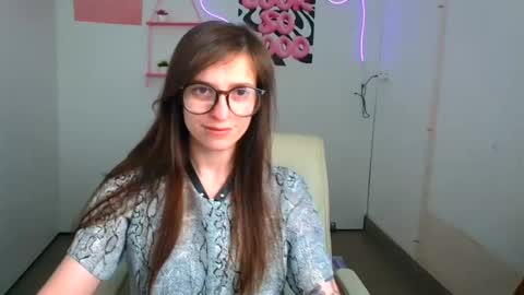 Ivy online show from 06-19-26, 10:46