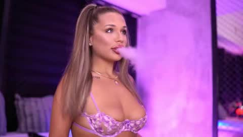 IvyRowa online show from 03-07-25, 02:36