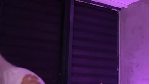 IvyRowa online show from 09-19-25, 05:35