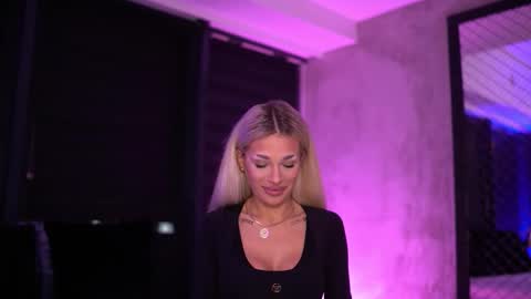 IvyRowa online show from 11-09-25, 06:06