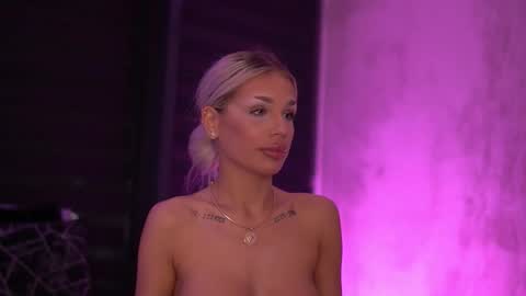 IvyRowa online show from 11-16-25, 06:24