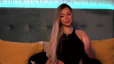 Snapshot of ivyrubens chatting on 02-20-25, 08:17 Ivy online show from 02-20-25, 08:17