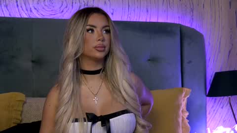 Snapshot of ivyrubens chatting on 03-03-25, 05:42 Ivy online show from 03-03-25, 05:42