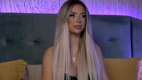 Snapshot of ivyrubens chatting on 03-04-25, 05:32 Ivy online show from 03-04-25, 05:32