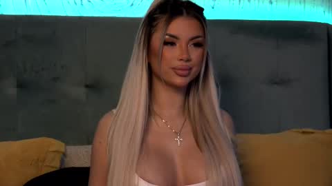 Snapshot of ivyrubens chatting on 03-06-25, 05:35 Ivy online show from 03-06-25, 05:35