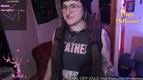 Ivy ShrumX online show from 10-31-25, 02:12