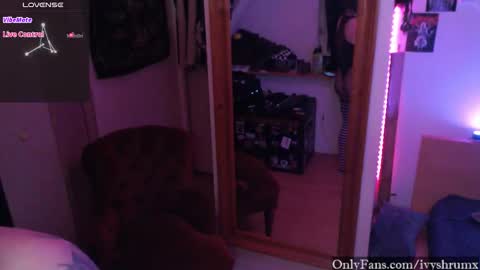 Ivy ShrumX online show from 11-08-25, 02:56