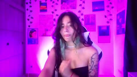 Snapshot of ivystone_ chatting on 04-17-26, 03:09 Ivy online show from 04-17-26, 03:09