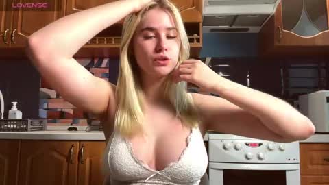 ivywairley online show from 04-22-26, 03:09