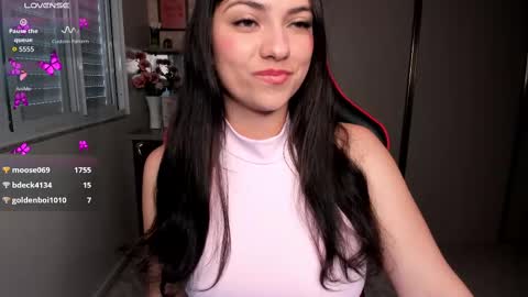 Snapshot of ivyy_scott chatting on 10-05-25, 02:37 Ivvy online show from 10-05-25, 02:37