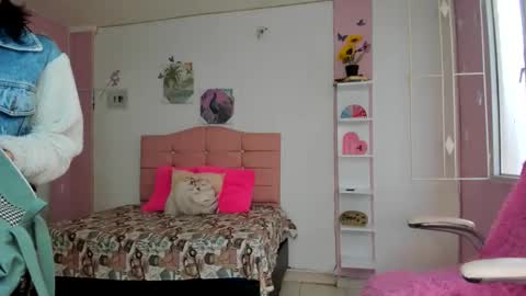 Snapshot of ivyyemerald_ chatting on 05-30-26, 12:24 IVY online show from 05-30-26, 12:24