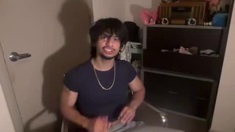 Snapshot of iwannabeagarden chatting on 11-13-25, 04:11 N online show from 11-13-25, 04:11