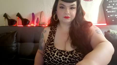 Snapshot of iwazsoaking1 chatting on 07-26-26, 12:34 Gwen LaCourt online show from 07-26-26, 12:34