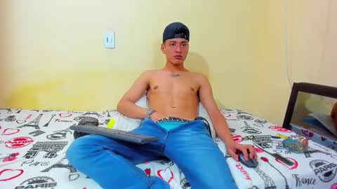 ixchell_dewei online show from 10-08-25, 05:05