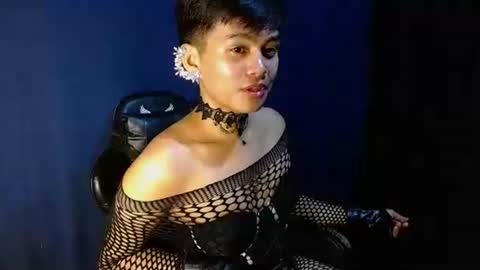 iya143 online show from 11-21-25, 05:11