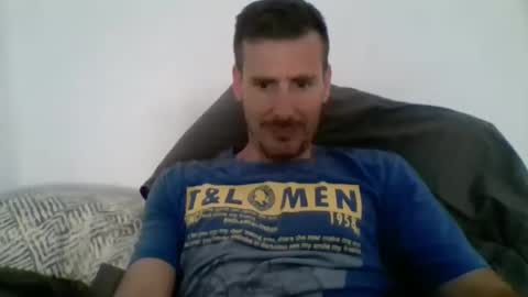 Snapshot of iyoperro chatting on 10-24-25, 09:17 Casandro online show from 10-24-25, 09:17