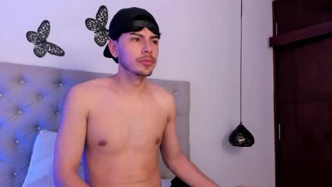 izack_01 online show from 04-16-26, 02:29