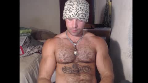 Snapshot of izak144 chatting on 11-07-25, 01:27 izak144 online show from 11-07-25, 01:27