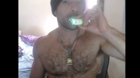 Snapshot of izak144 chatting on 07-09-26, 06:12 izak144 online show from 07-09-26, 06:12