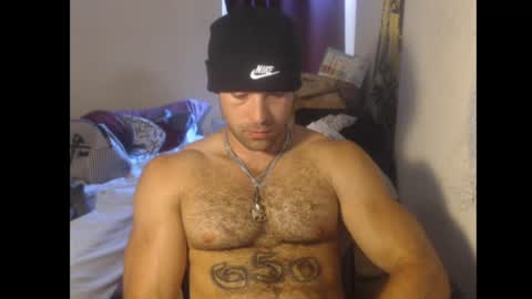 Snapshot of izak144 chatting on 07-16-26, 01:44 izak144 online show from 07-16-26, 01:44