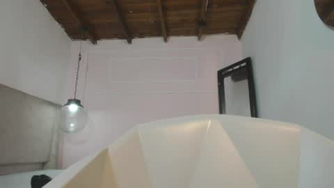 izelevans online show from 03-30-26, 12:17