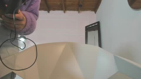 izelevans online show from 04-06-26, 10:05