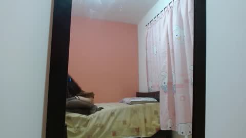 Snapshot of izy_bell chatting on 11-17-25, 08:58 Izzyy online show from 11-17-25, 08:58